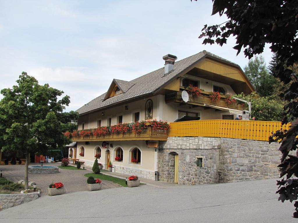 Guest House Kveder Škofja Loka Eksteriør billede