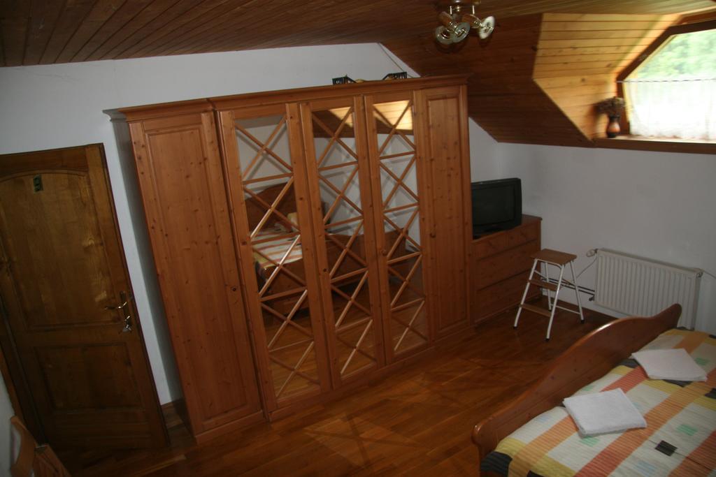 Guest House Kveder Škofja Loka Værelse billede